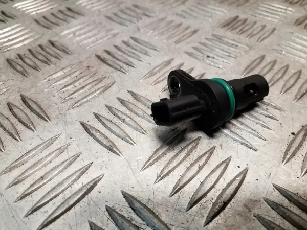 Nissan OE Nockenwellenpositionssensor S119701 image 3