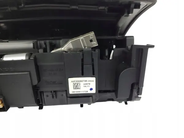 Écran de navigation grand Mercedes W204 OEM A2048204697 image 8