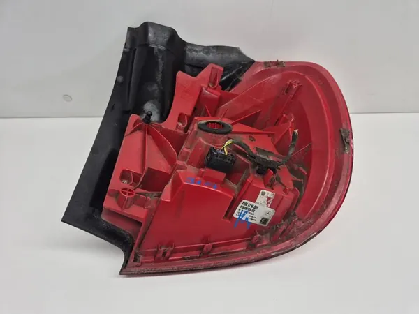 MERCEDES GLA W156 Luz Trasera Izquierda LED OEM image 5