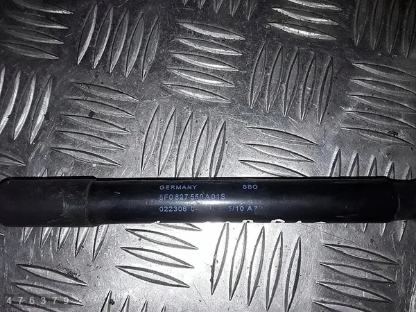 Supports de coffre arrière Audi A5 2013 CABRIO 8F0827550A image 2