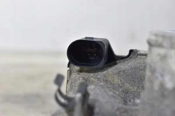 Drosselklappe FORD FIESTA MK7 1.25 8A6G-9F991-AB image 5