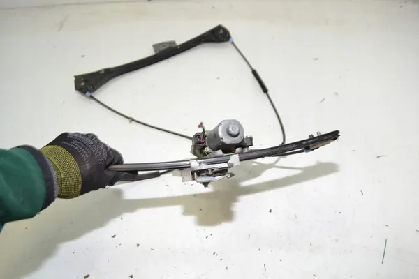 BMW 3 E46 LCI Coupe Elevador de Vidro Esquerdo Frontal image 3