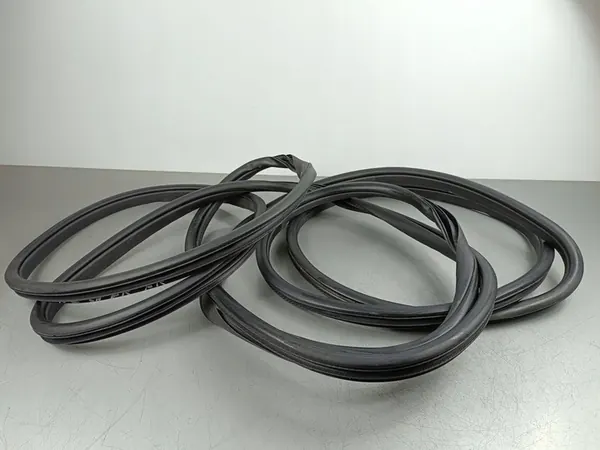 Vedação da porta dianteira Honda CR-V 2025 FOB52497 image 1