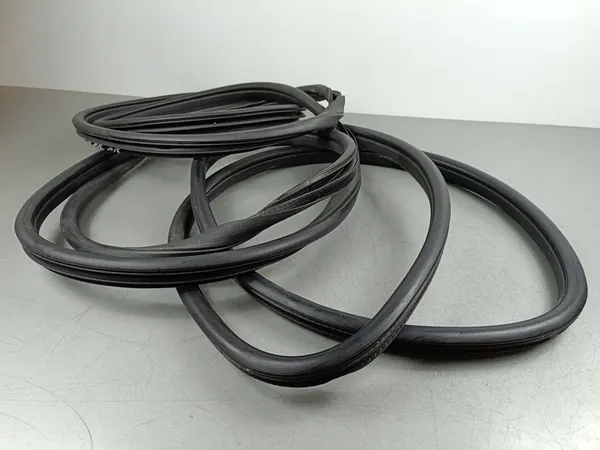 Vedação da porta dianteira Honda CR-V 2025 FOB52497 image 2