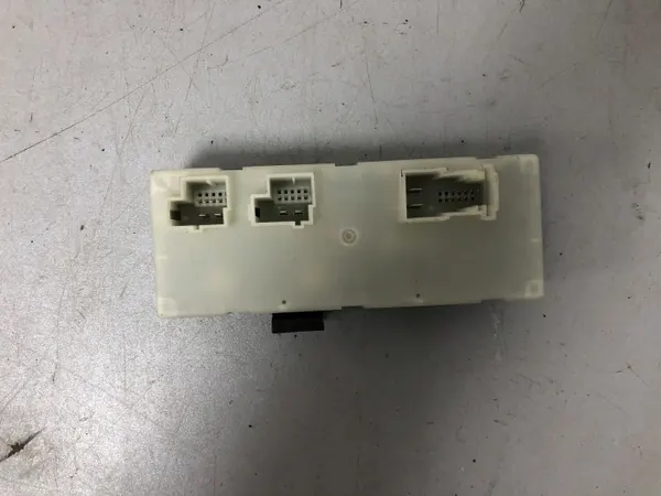 Unidad de control de maletero BMW 3 G20 OEM 61355A19DB2 image 5