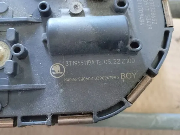 Pyyhkijämekanismi moottorilla Skoda Superb II image 4