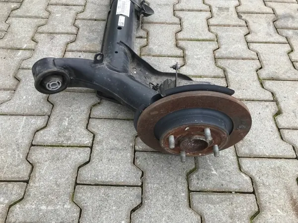 Viga suspensión trasera OEM H1BC-CE para Ford Fiesta MK8 image 3