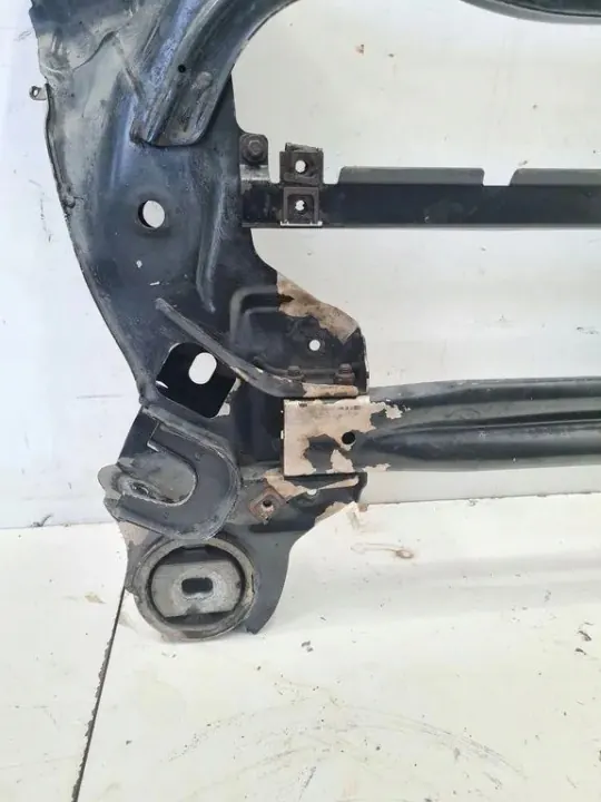 Etujarrupalat OEM 4E0399313C Audi 4.0L Diesel-malleille image 3