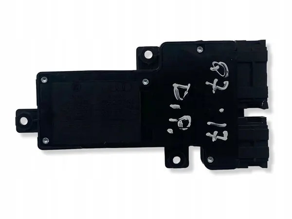 AUDI A4 B9 Zetelverstelknop 8W0959748B image 6