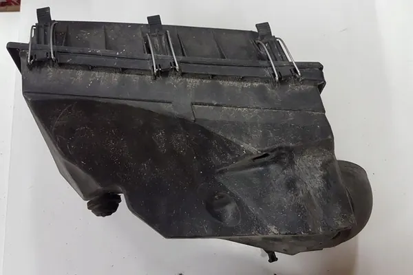 Ilmansuodattimen kotelo MERCEDES-BENZ E (W211) 2.2L diesel A6040940604 image 2