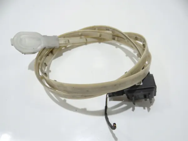 Capteur Protection Piétons OEM 9284842 pour BMW E88 image 2