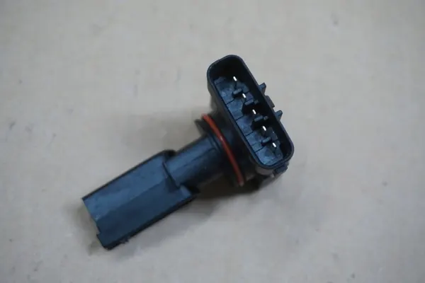 Debietmeter OEM RAV4 II voor 2.0 D4D 2000-2005 image 3
