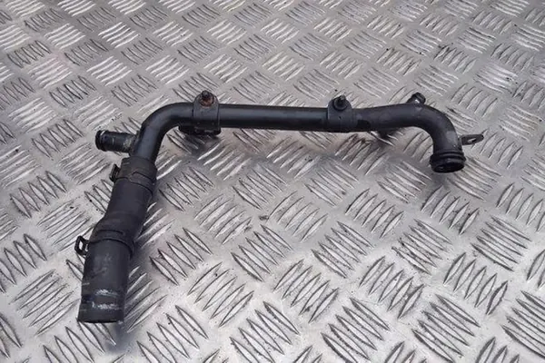 Jäähdytysputki AUDI TT 2.0L bensiini 2008 OEM 06F121056C image 2