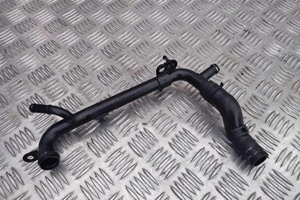 Jäähdytysputki AUDI TT 2.0L bensiini 2008 OEM 06F121056C image 3