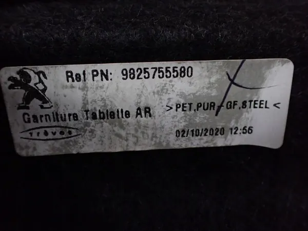 Estante maletero trasero OEM 9825755580 Peugeot 2008 II image 3
