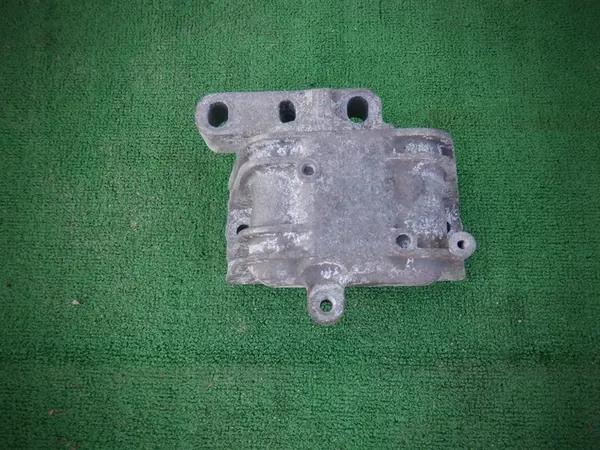 VW PASSAT B6 Supporto Motore 1K0199262P image 2