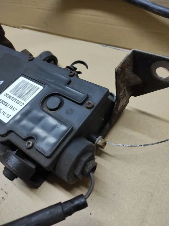 Elektrische handrem OEM 8200611957 voor Renault Espace IV image 3
