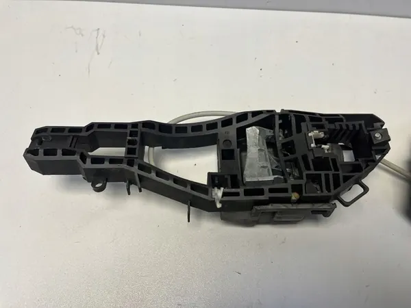 BMW 3 E90 E91 2008 Bakdörrslås image 4