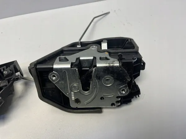 BMW 3 E90 E91 2008 Bakdörrslås image 5