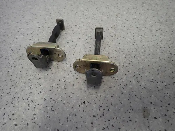 Nissan Micra K12 Fermaporta Sinistro o Destro image 4