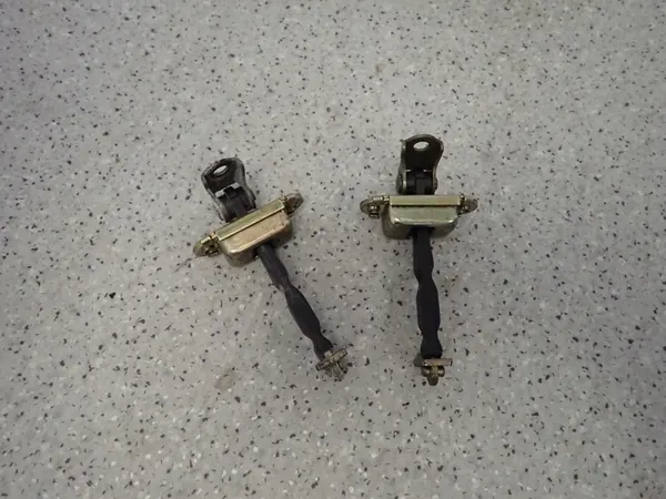 Nissan Micra K12 Fermaporta Sinistro o Destro image 5