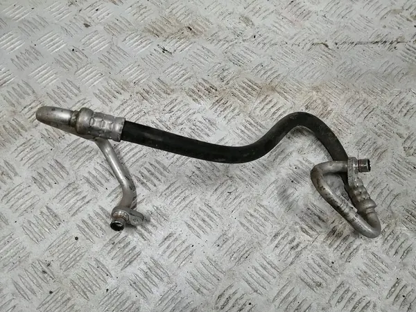 Tuyau de climatisation Dacia Duster II 1.3 TCE 924902890R image 1