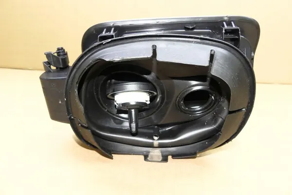 BMW Brandstofklep OEM A300 voor X3 G01 LCI 20dX image 4