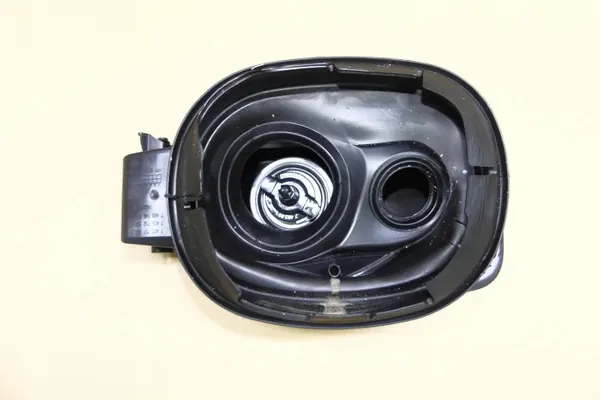 BMW Brandstofklep OEM A300 voor X3 G01 LCI 20dX image 6