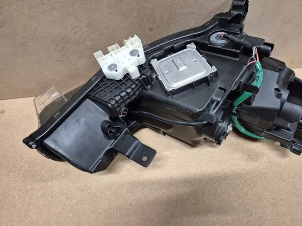 Faros delanteros izquierdo Nissan Leaf II LED Europa 260605SH5A image 9