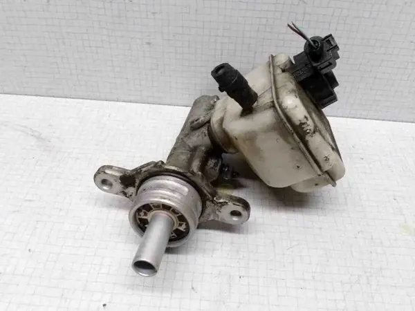 Cylindre de frein OEM 1K1614019B pour VW Golf Plus image 3