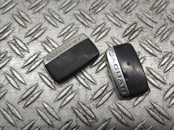 Llave o tarjeta Jaguar XE OEM BEN23600 - Usado image 7