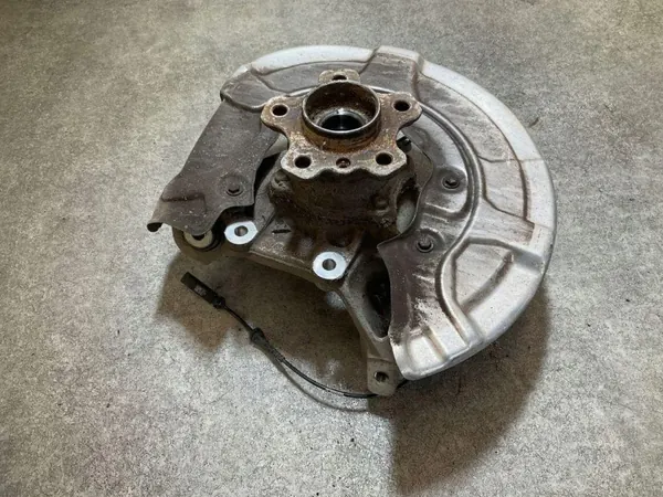Biela trasera izquierda OEM 687665403R para BMW image 2