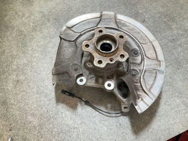 Biela trasera izquierda OEM 687665403R para BMW image 3