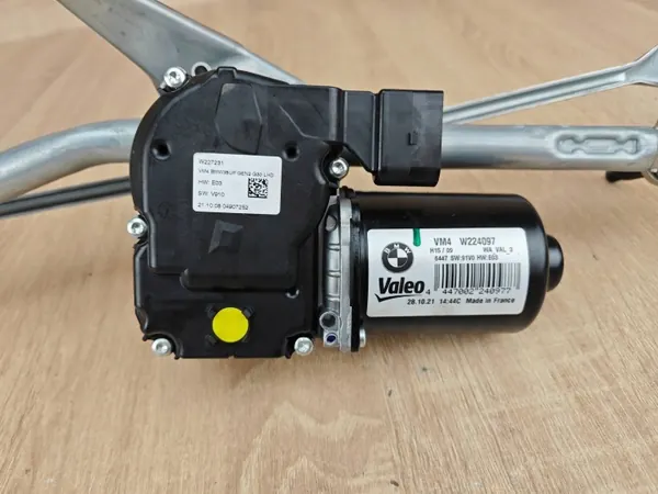 OEM W224097 W227231 Voorruitenwissermotor voor BMW G30 G31 image 4