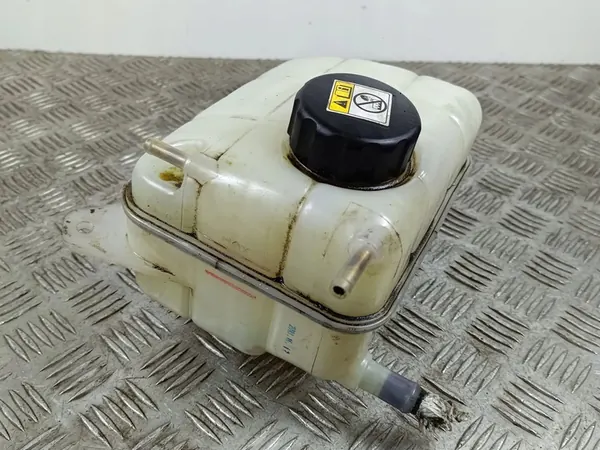 2020 SsangYong Musso Réservoir de liquide de refroidissement image 1