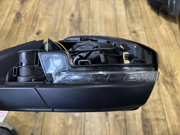 Rétroviseur gauche OEM 5E1857507AJ pour Skoda Octavia image 4