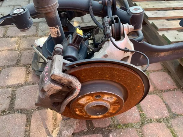 VOLVO XC40 achterophanging traverse balk compleet image 4