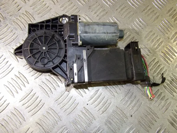 OEM 104415-302 Voorruit rechts regelaar Skoda Octavia image 3