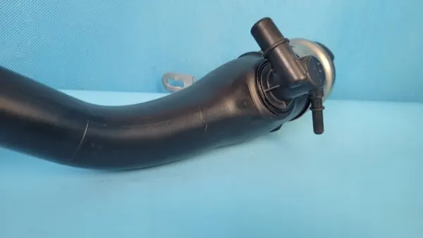 BMW F48 X1 Kraftstoff-Einfüllstutzen OEM 7346518 image 10