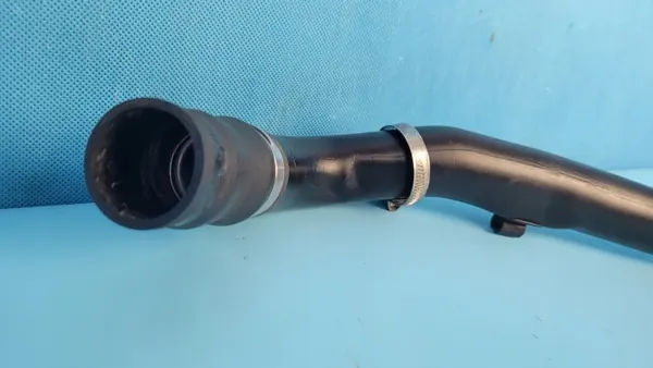 BMW F48 X1 Kraftstoff-Einfüllstutzen OEM 7346518 image 7