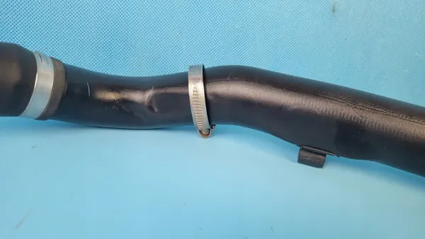BMW F48 X1 Kraftstoff-Einfüllstutzen OEM 7346518 image 8