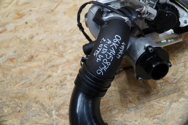 Turbo completo Audi A3 2.0 TFSI OEM 06K145874G image 8