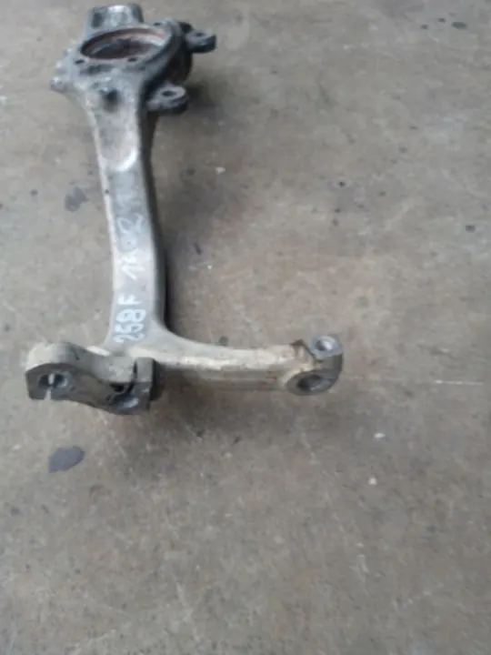 Audi A4 B7 Främre Höger Hjulnav 8E0407254E image 3