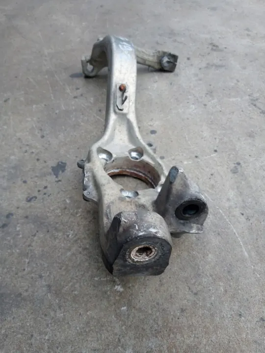 Audi A4 B7 Främre Höger Hjulnav 8E0407254E image 5