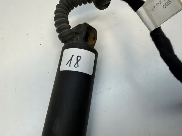 VW PASSAT B8 Elektrisk baklucka aktuator 3G9827852B image 6