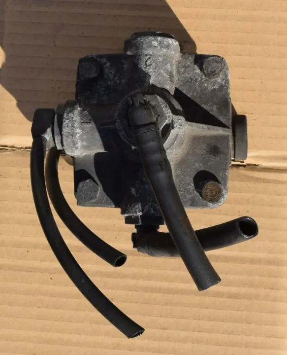 Soupape de relais Wabco 9730113000 pour Actros image 2