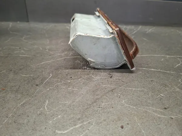 Framaskkopp OEM popielniczka przod mercedes w116 image 5