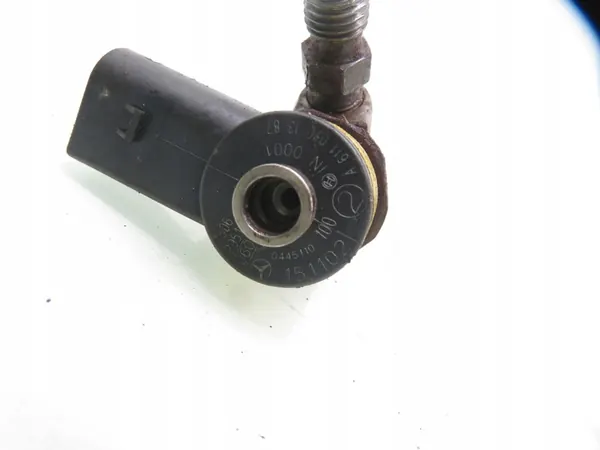 Injektor Mercedes-Benz 2.2 CDi A6110701387 image 2