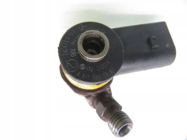 Injektor Mercedes-Benz 2.2 CDi A6110701387 image 3