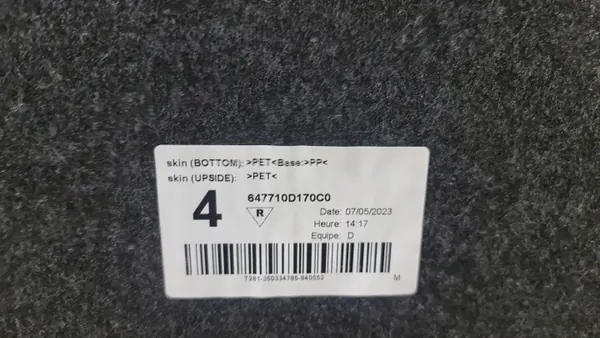 Suelo de maletero Toyota Yaris Cross OEM 64771-0D170 image 3